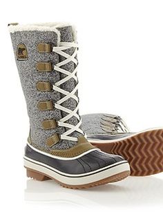 apparently i'm obsessing about Sorrel boots now. these looks so warm! Cabelas Women, Sorrel Boots, Play Clothes, Wardrobe Wishlist, Winter Shoes For Women, Va Va Voom, Sorel Womens, Women Boots, Crazy Shoes