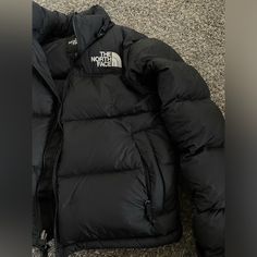 Excellent Condition, Size Small The North Face Black Jacket, North Face Puffer Jacket Cropped, Northface Puffer Coat, Northface Puffer Jacket, Northface Puffer, Black North Face Jacket, North Face Puffer Jacket, Coats Women, Black Puffer Jacket