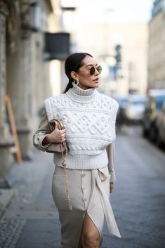 Sweater Vest Outfit, Vest Outfit, Sweater Trends, Vest Outfits, Midi Dress With Sleeves, Sleeveless Sweater, Knit Fashion