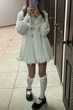 Morute Clothes, Dollcore Outfits, White Goth, Mode Inspo, Really Cute Outfits, Inspiration Mode, Gothic Lolita