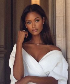 Old Money Makeup, Dark Skin Beauty, Beauty Queen, Girls Makeup, New Classic, Brown Skin, Black Is Beautiful, Beauty Inspiration, Pretty Face