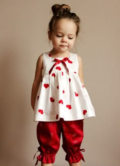 Cute Valentines Day Outfits, Baby Mode, Outfits For Girls, Girl In Red, Day Outfits, Kids Frocks, Girls Blouse, Valentine's Day Outfit