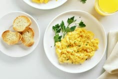 The secret to the Fluffiest Scrambled Eggs is simplicity. All it takes is a gentle touch and low heat and you have the creamiest, most ethereal eggs you could ever dream of! No matter how hectic the morning, you can whip up the Fluffiest Scrambled Eggs ever without skipping a beat. These eggs guarantee that you'll truly have a good morning! Best Scrambled Eggs, Fluffy Scrambled Eggs, Dinner Sandwiches, Easy Eat, Egg Dish, Easy Healthy Breakfast, Breakfast Dishes, Scrambled Eggs, Egg Recipes