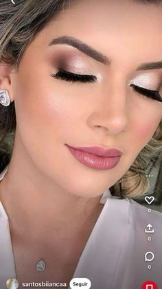 Mom Makeup Wedding, Wedding Makeup For Mother Of The Groom, Makeup For A Pink Dress, Brides Makeup Wedding, Makeup Cleansing Balm, Mother Of The Bride Makeup, Makeup Aesthetic Ideas, Quinceanera Makeup, Amazing Wedding Makeup