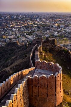 Nahargarh Fort was built in 1734 by the then Maharaja of Jaipur, Sawai Jai Singh II. He constructed the fort as a retreat for the hunting expeditions of the royal family. The fort was initially named Sudarshangarh but was later renamed as Nahargarh. Bali Guide, Beautiful Buildings, India Travel, Unesco World Heritage Site, Beautiful Wallpapers, World Heritage Sites