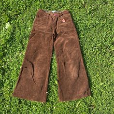 90s Vintage Daisy Lovers Corduroy Pants Size Large In Kids But Fits A Size 25” Waist Best! Runs A Bit Short But Pairs Perfectly With Some Mary Janes And Ankle Socks! Slightly Faded From Wear But In Excellent Vintage Condition Brown Corduroy Pants With Pink Seams & Rainbow Accents Ready To Ship Brown Corduroy Pants, Vintage Daisy, Japan Outfit, Hysteric Glamour, Brown Corduroy, Corduroy Pants, Ankle Socks, 90s Vintage, Bottoms Pants