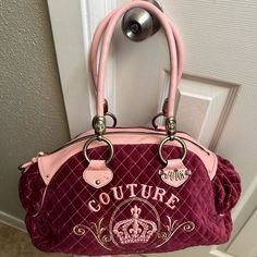 Vintage Rare Juicy Couture Crown Bag Y2k, The Bag Has Little Stains On The Exterior Of The Bag, Please Look At The Pictures 2000s Bags, Juicy Bag, Velour Bag, Bag Y2k, Juicy Couture Purse, Juicy Couture Handbags, Daily Bag, Quilted Purses, Couture Bags