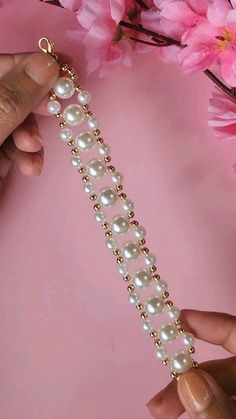 How To Make Beads Jewellery, Beaded Bracelets With Pearls, How To Make Jewelry At Home, How To Do Bracelets With Beads, How Make A Bracelet, How To Make Beads Bracelets, How To Make Jewelry, How To Make Bracelets, Jewellery Making At Home