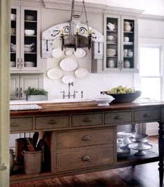 the kitchen is clean and ready to be used for cooking or baking, so it's easy to set up