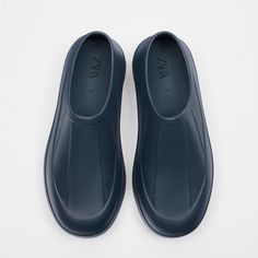 Size 42 Eu (Us Size 9) Nwot Blue Slip-on Clogs With Round Toe, Zara Shoes, Mens Slippers, On Shoes, Slip On Shoes, Fashion Inspo Outfits, Clogs, Men's Shoes, Color Blue