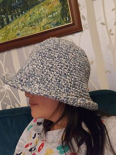 A woman wearing a crochet bucket hat. Free Hat Patterns, Crochet Tips And Tricks, Chunky Beanie, Floppy Hats