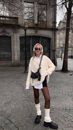 Winter Parisian Style, Adrette Outfits, New York Outfits, Fest Outfits, Europe Outfits, Cold Outfits, Paris Outfits, Looks Street Style, Blair Waldorf