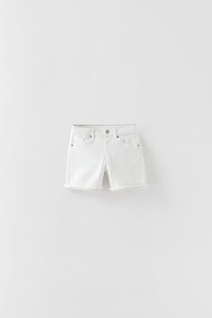 DENIM SHORTS - White | ZARA United States Half Cardigan, Short Blanc, Zara Portugal, Waffle Knit Sweater, Long Socks, Adjustable Waistband, Back Patch, Short En Jean, Linen Shorts