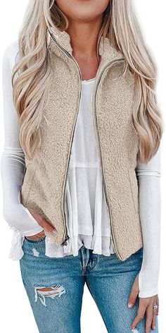 Carhartt Vest Outfit Woman, Fuzzy Vest Outfit, Carhartt Vest Outfits, Carhartt Vest Outfit, What To Wear With Jeans, Winter Outfits 2021, Teen Winter Outfits, Puffer Vest Women, Vibe Outfits