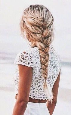 Moment's Beach Photoshoot Hairstyles, Cool Hairstyles For Girls, Fishtail Braid, Braided Hairstyles Easy, Beach Photoshoot, French Braid, Senior Session