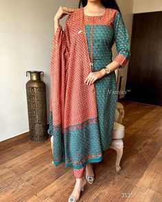 Indian Outfits Simple, Embroidery Hand Work, Wedding Salwar Kameez, Ethnic Suit, Simple Kurti Designs, Traditional Indian Outfits, Kurti Designs Party Wear