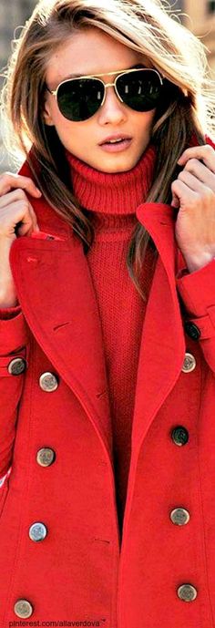 * Luxury Outfit, Sunglasses Versace, Red Shades, Sunglasses Luxury, Outfit Styling, Simply Red, Sweater Style, Looks Street Style, Red Coat