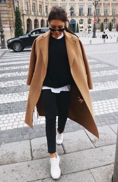 Mode Over 50, Winter Fashion Outfits Dressy, Turtleneck Outfit, Winter Ideas, Wardrobe Outfits, Trendy Fall Outfits, Camel Coat