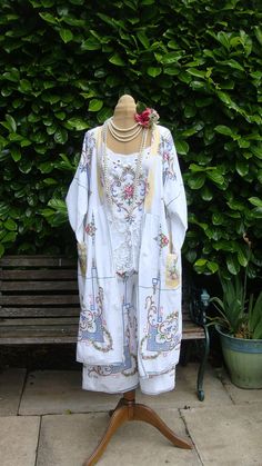 STUNNING EMBROIDERED KIMONO X Duster Cotton Boho Reworked Tablecloth Vintage Cross Stitch Floral Birds Size L - Etsy White Kimono With Floral Embroidery, White Cotton Kimono With Floral Embroidery, Vintage Long Cotton Kimono, White Long Vintage Kimono, Long White Vintage Kimono, Cross Stitch Floral, Vintage Cross Stitch, Sewing Circles, Embroidered Kimono