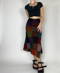 Flared patchwork midi skirt. Patch placement and coloring will vary slightly on each skirt! Model is 5’2 and wearing a size small. Size smallInseam: 30Waist: 22’ and stretches to 30’ comfortably Size mediumInseam: 31’Waist: 24’ and stretches to 34’ comfortably Size large:Inseam: 31’Waist: 26’ and stretches to 36’ comfortably Early 2000s Skirt Outfits, Skirt Shirt Outfit, 90s Denim Skirt Outfit, Long Skirt Styling, Maxi Skirt And Tshirt, Styling Mini Skirts, Long Vintage Skirt, Earthy Business Casual, Skirts Outfits Black Women