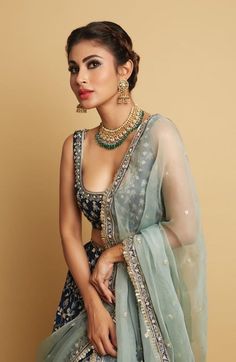 Mouni Roy Dresses, Moni Roy, भारतीय दुल्हन संबंधी, Mouni Roy, Lehnga Dress, Indian Wedding Outfits, Indian Designer Outfits, Bollywood Girls, Designer Dresses Indian