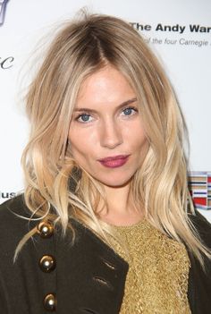 Sienna Miller Hair, Makeup Tip, Oval Face Haircuts, Blonde Hair Inspiration, Blonde Hair Shades, Blonde Hair Looks, Oval Face, Sienna Miller, Long Blonde