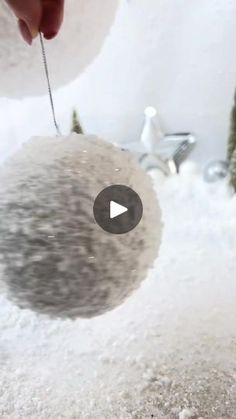 Snow Ornaments Diy, Snow Stick, 10 Mayo, Snow Ornaments, Ideas Navidad, White Glue, Xmas Ideas, Ornaments Diy