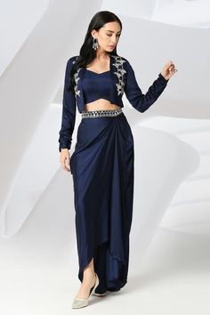 Mirror Jacket, Summer Outfit Ideas For Women, Trendy Outfits Indian, Skirt And Jacket, Jacket Cape, Traditional Indian Dress, Desi Fashion Casual, Outfit Ideas For Women, Indian Dresses Traditional