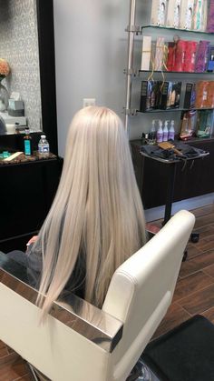 Platinum Blonde Hair Outfits, Blonde Hair Maintenance, Full Blonde Hair, Icy Platinum Blonde Hair, All Blonde Hair, Long Platinum Blonde Hair, Blonde Hair Platinum, Blond Hairstyles, Blonde Platinum