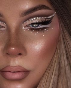 Power Makeup, Makeup Faces, Flawless Face Makeup, Angel Makeup, Smoky Eyeshadow, Drag Make-up, Arabic Makeup, Drag Queen Makeup