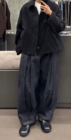 Techno Outfit, Japan Fashion, Outfit Ideas, Fashion Inspo, Casual Outfits, Style Inspiration, Street Style, Trousers, Graphic Design