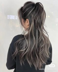 Color Hair Ideas, Rambut Brunette, Black Hair Balayage, Hair Color Underneath, Brown Hair Looks, Brown Hair Inspo, Brunette Hair With Highlights, Hairstyle Tutorials, Balayage Hair Dark