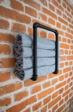 Vertical Pipe Towel holder Steel Malleable iron Loft | Etsy Iron Loft, Unique Shelf, Modern Industrial Farmhouse, Storing Towels, Interior Industrial, Unique Shelves, Loft Interior, Loft Industrial, Small Bathroom Makeover