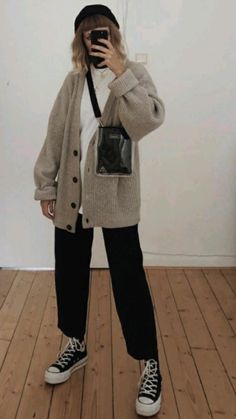 Black Pants Outfit Casual Winter, Urban Dress Outfits, Statement Jacket Street Style, Midsize Urban Outfits, Cold California Outfit, Lululemon Align Bodysuit Outfit, Tomboy Femme Style Outfits Spring, Petite Wool Coat, Midsize Scandinavian Fashion