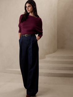 Outfit Formal Mujer, Burgundy Outfit, Polished Style, Amal Clooney, Off Shoulder Sweater, Style Mistakes, Professional Outfits, Business Casual Outfits, Work Attire