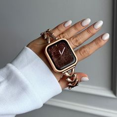 Check out our beautiful Stainless Steel Band for the Apple Watch - the classic choice for luxury lovers. Made of the highest-quality durable stainless steel for, it will be your best fashion accessory for a long time. Apple Watch For Women, Elegant Apple Watch, Apple Watch Armband, Apple Watch 3, Apple Watch Case