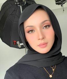 Hijab Makeup, Graduation Makeup, Korean Eye Makeup, Bridal Makeup Natural, Simple Makeup Looks, Pinterest Makeup, Wedding Makeup Looks, Bridal Makeup Looks