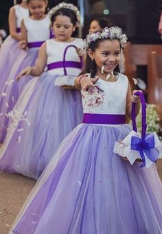 Damas Outfits Quinceanera Purple, Wedding Frock Designs, Butterfly Wedding Theme, Lavender Wedding Theme, Tangled Wedding, Groom And Groomsmen Suits, Wedding Tux, Violet Wedding, Purple Wedding Theme