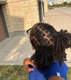 Dread Protective Styles, Starter Locs Protective Styles, Hairstyles For Natural Locs, Starter Loc Ideas, Cool Loc Styles, Locs Retwist Hairstyles For Women, Loc Parts Size, Barrow Twist Dreads, 4c Locs Styles