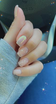 Extra Short Christmas Acrylic Nails, Short Nails With Snowflakes, Pink Nails White Snowflake, Cute Neutral Christmas Nails, White Winter Nails Acrylic Short, Snowflake Acrylic Nails Short, Short Nails Ideas Winter Natural, Christmas Nail Designs Natural Nails, Christmas Nail Inspo Short Nails