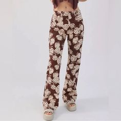 Bdg, Urban Outfitters Pants Brown And Cream Color With Printed Strawberries Wide Leg 90's Bootcut. Trendy Brown Bottoms, Retro Brown Bottoms For Spring, Y2k High Waist Bottoms For Day Out, Y2k Brown Summer Bottoms, Y2k Beige Summer Bottoms, Trendy Brown Summer Pants, Retro Mid-rise Summer Pants, Strawberry Pants, Black Mom Jeans