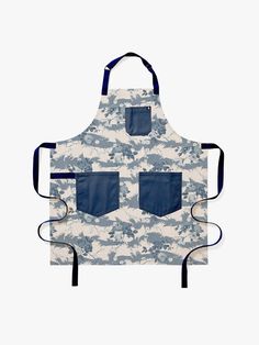 dora chintz apron by nathan turner x hedley bennett blue Iconic Prints, Carefree Style, Geometric Vintage, Fabric Wall Art, Cotton Canvas Fabric, Low Low, Diy Desk, Cotton Pillow, Pull Off