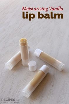 Homemade Moisturizing Vanilla Lip Balm Diy Lip Balm Recipes, Vanilla Lip Balm, Homemade Lip Balm, Diy Lip Balm, Diy Lips, Homemade Bath Products, Diy Body, Lotion Bars