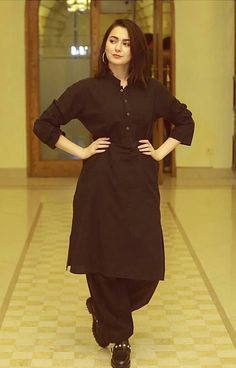 Amir Eid, Suits For Women Indian, Dress Design Ideas, Kurta Shirt, Hania Amir, Party Wear Dress, Sana Safinaz