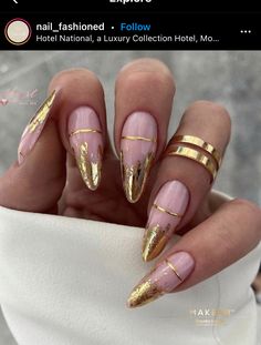 Gold Nail Designs, Gold Nail, Smink Inspiration, Nails Glitter, Nails Medium, Nails Spring, Pink Prom, Pink Acrylic