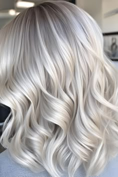 31 Blonde Hair Color Ideas for Summer 2024 Light Blonde Hair Color Ideas, Different Blonde Hair Colors, Cool Blonde Hair Colour, Dark Blonde Hair Color, Strawberry Blonde Hair Color