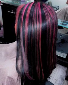 Shunk Chunky Highlights, Purple Hair Chunky Highlights, Ideas To Color Your Hair, Black Hair W Pink Highlights, Brown And Pink Highlights Hair, Chunky Highlights Long Hair, Chunky Silver Highlights On Dark Hair, Chunky Highlights Black Women, Chunky Color Highlights