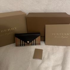 Wallet In Good Condition Burberry Card Wallet, Burberry Wallet, Wallet Shop, Black Wallets With Zipper Closure For On-the-go, Burberry Bag, Burberry, Black And Brown, Wallet, Clothes Design