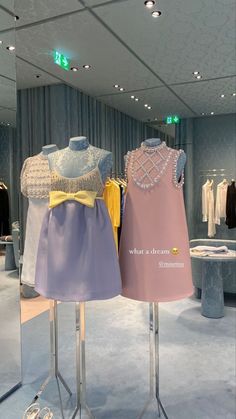 Miumiu Dress, Mode Tips, Mode Inspo, Glam Dresses, School Fashion, Looks Style, Mode Inspiration, Dress Code