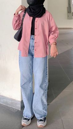 Casual Hijab Outfit Jeans, Hijab With Jeans, Outfit Jeans Hijab, Jeans Hijab Outfit, Modest Jeans Outfit, Ootd Hijab Jeans, Hijab Outfit Jeans, Jeans Outfit Hijab, Korean Style Hijab